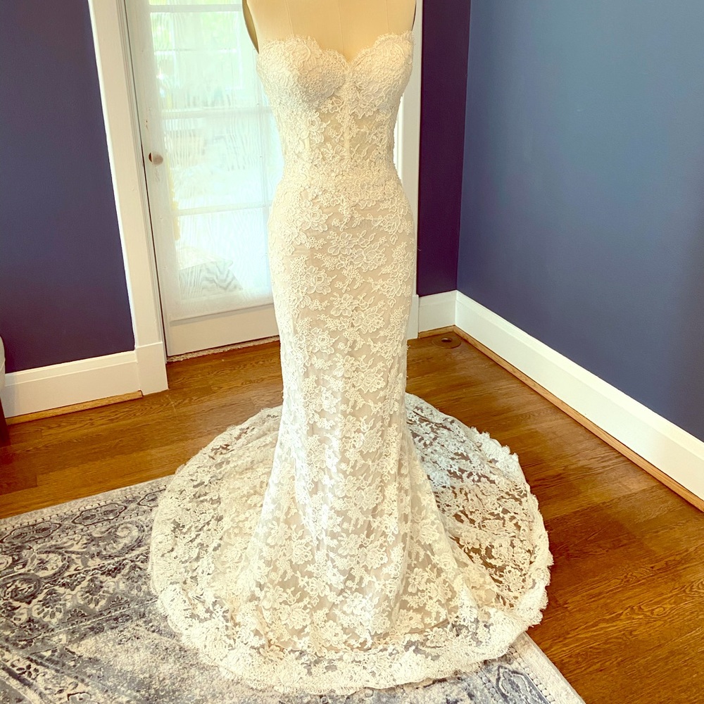 Reem Acra “Anjelica” Wedding Gown